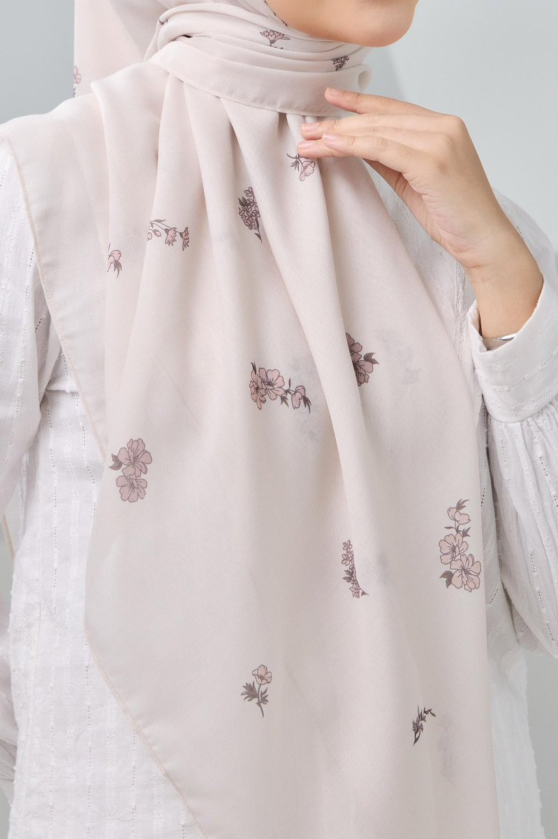 syzleenanisa's tweet photo. I nak belanja 5 GIRLS tudung bunga kecik for FREE 🍒

Which code paling berkenan di hati? 

RT, like and quote this tweet. In 72 hours i pilih. Goodluck!✨ https://t.co/cKnUexse7e