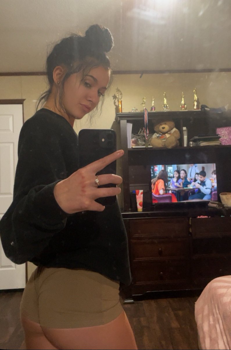 BabyKay2328's tweet photo. $5 for spicy pics. $10 for naughty moans. $15 custom video—face or no face. I don’t play, I deliver. Cash App/Chime/Venmo ready. Don’t waste my time unless you’re ready to spend. #cashappme #contentcrator #content4sell #OF #babyyyy #TipMe https://t.co/xWSycSH9CX