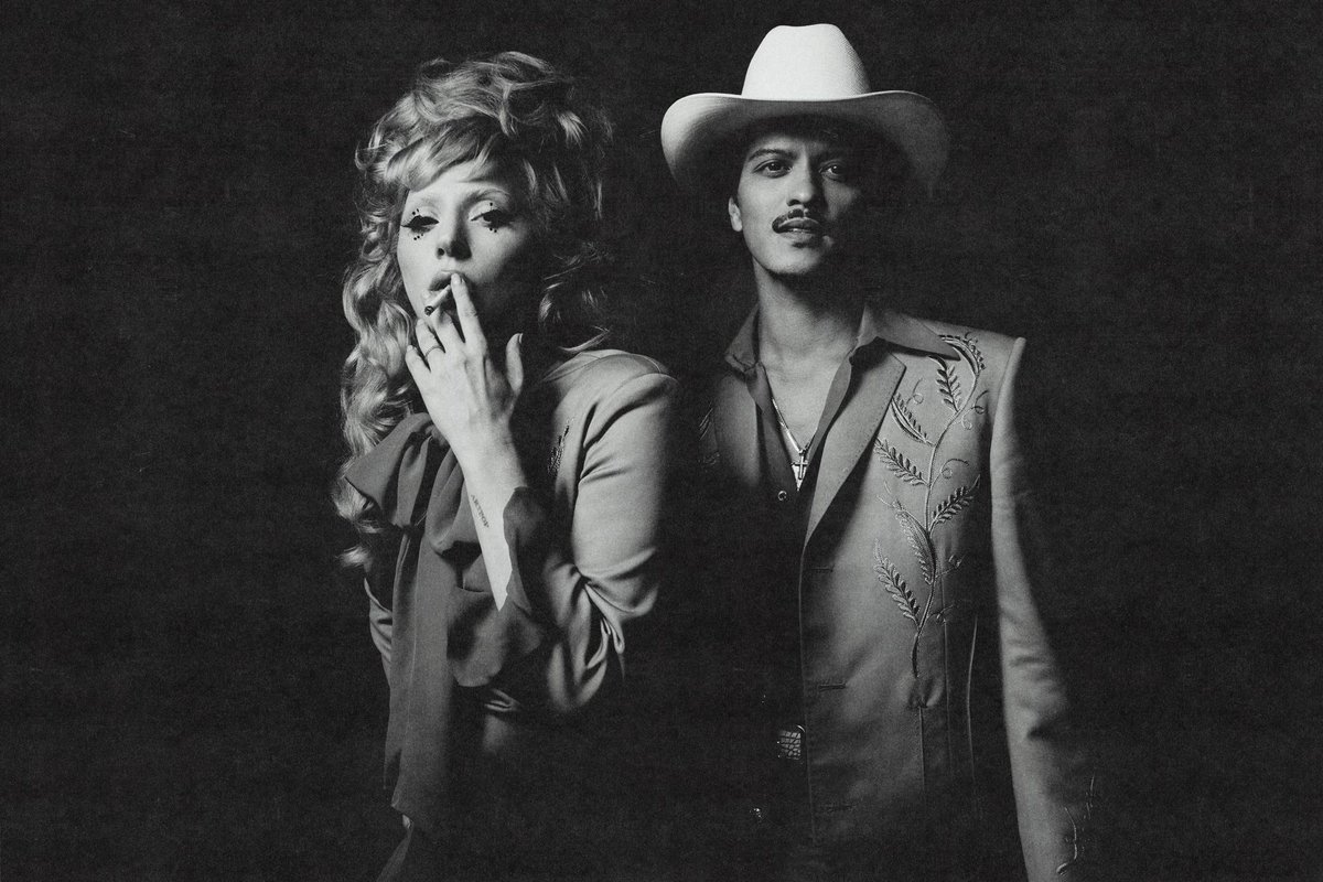 ladygaganownet's tweet photo. Lady Gaga and Bruno Mars’ “Die With A Smile” won Favorite Music Video at the 2025 #AMAs. https://t.co/35tk4dgCPw