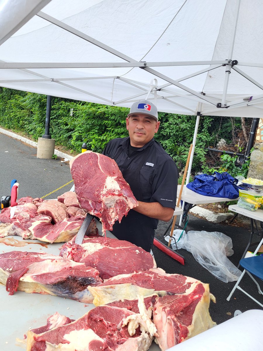 Johnny Ochoa (@ol_butch) on Twitter photo <a href="/braxton_mccoy/">Braxton McCoy</a> I'll come up there and a break n cook 1/2 side of Beef in 5 hours 🔪🇨🇿🔥
Minimal tools n ingredients <a href="/braxton_mccoy/">Braxton McCoy</a> I'll come up there and a break n cook 1/2 side of Beef in 5 hours 🔪🇨🇿🔥
Minimal tools n ingredients