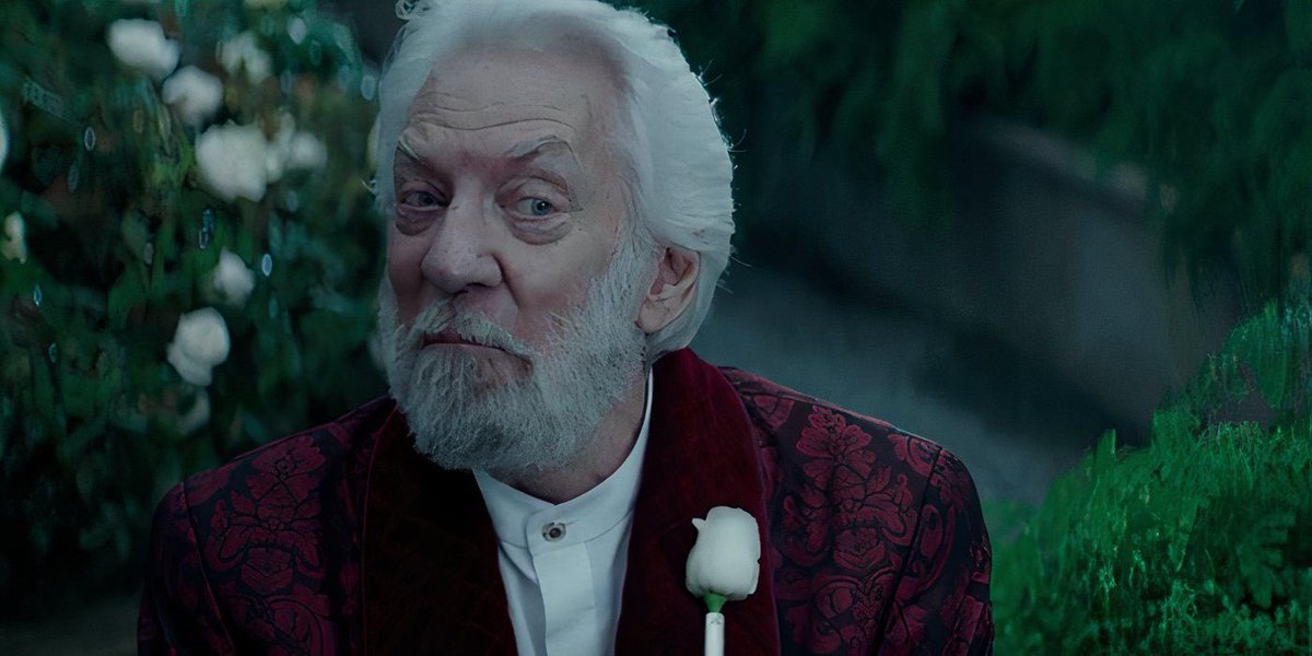 BGarcN2's tweet photo. probably like…the greatest villain performance i’ve ever seen. the biggest sicko of all time. sutherland is a master. https://t.co/Sws1NBd15V
