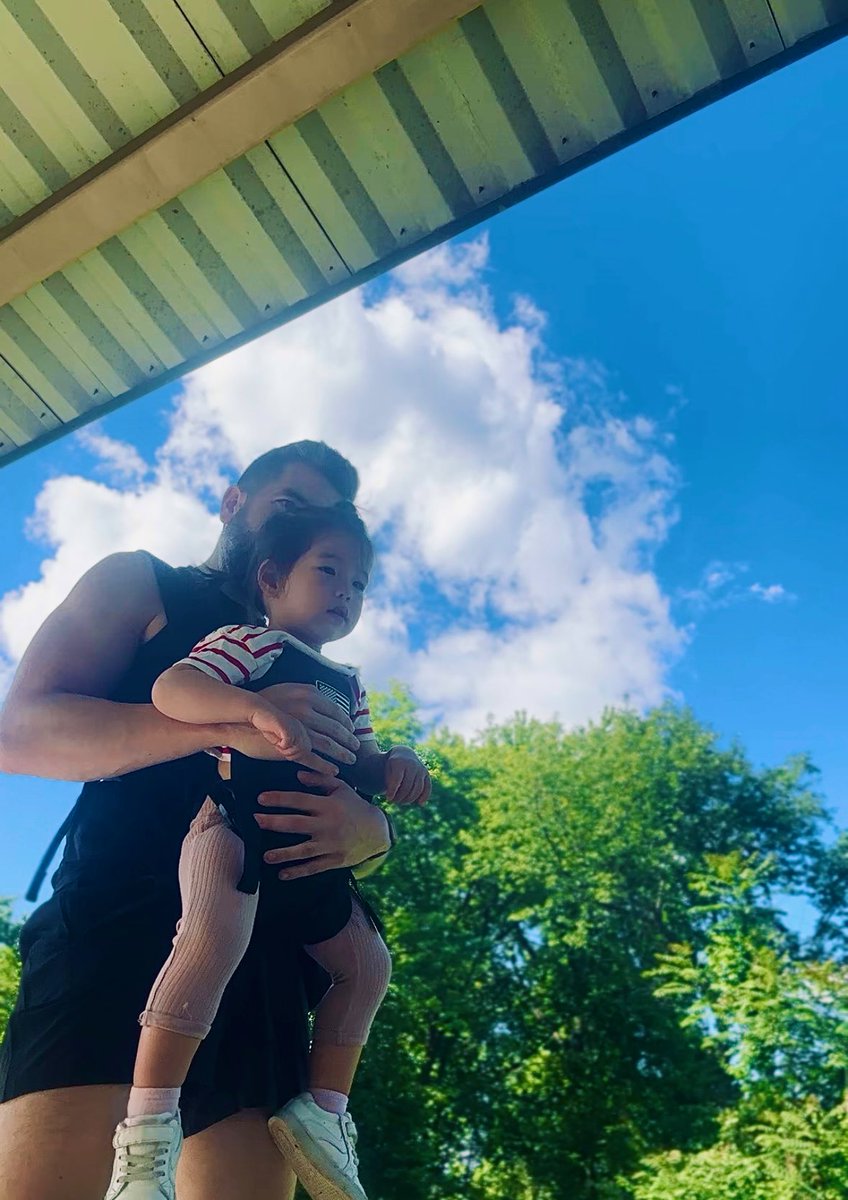 charlesthorp's tweet image. Knocked out the @MurphChallenge today with my 18-month old baby.
Pleasure to be able to spend the time with her: 1 mile, 100 pull-ups, 200 pushups, 300 squats, 1 mile.
Important to take a moment to remember our fallen this holiday. Hope everyone had a great weekend 🇺🇸🙏🏼