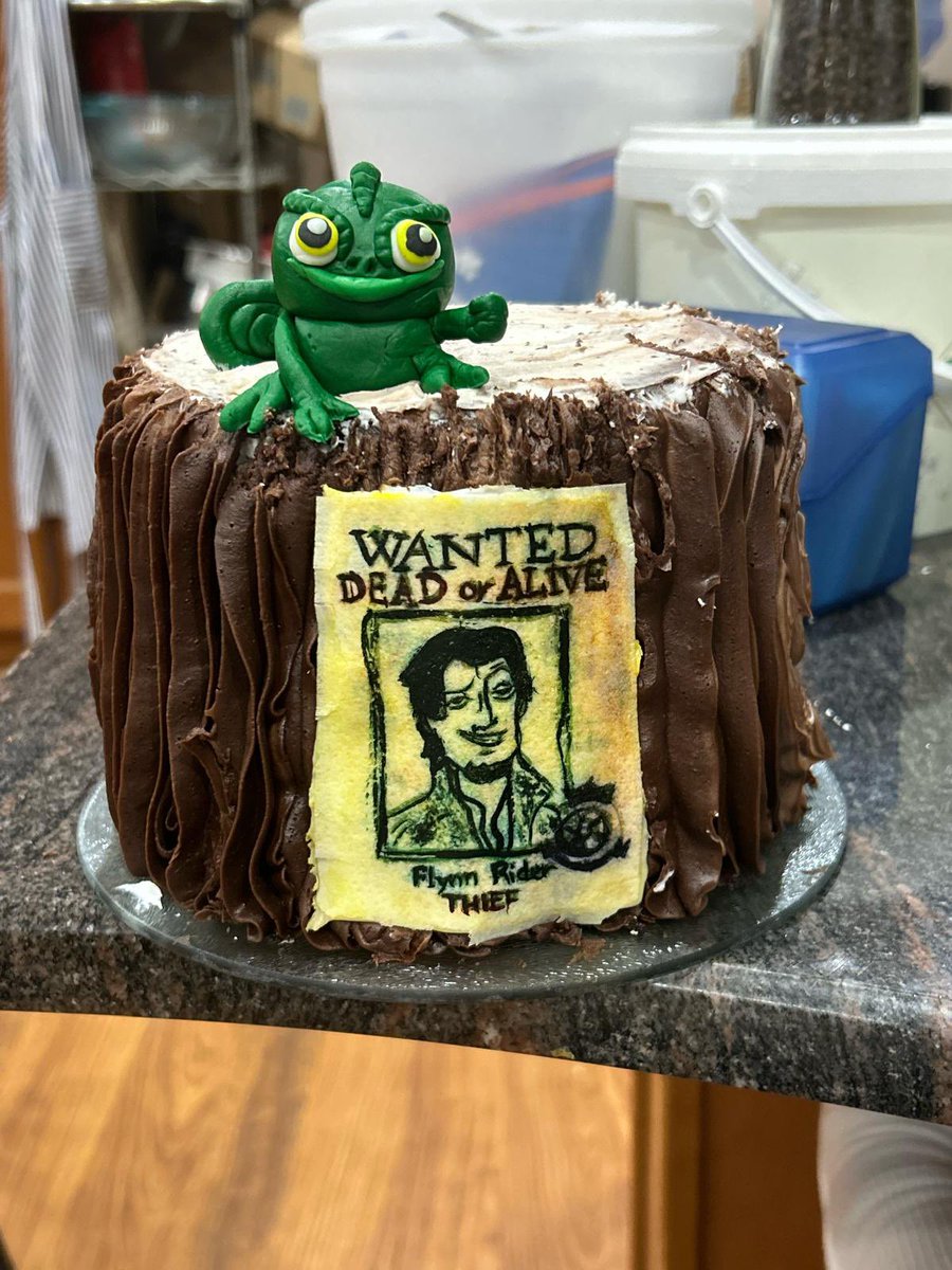 My daughter made this. 
Anyone knows what it is?