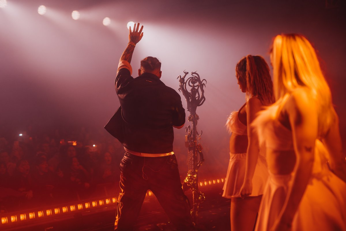 acme_lighting's tweet photo. What a night with #DESH at Szegedi Egyetemi Napok 2025! ACME was thrilled to power the visual experience with #PulsarS2 and #Dotline360.
Special Thanks to:
Lighting Designer: Zsombor Busai
Lighting Operator: Mudrák Tamás
Lighting Supplier: SuperLights
Photo Credit: David Bodnar https://t.co/xRqlpPUh9c