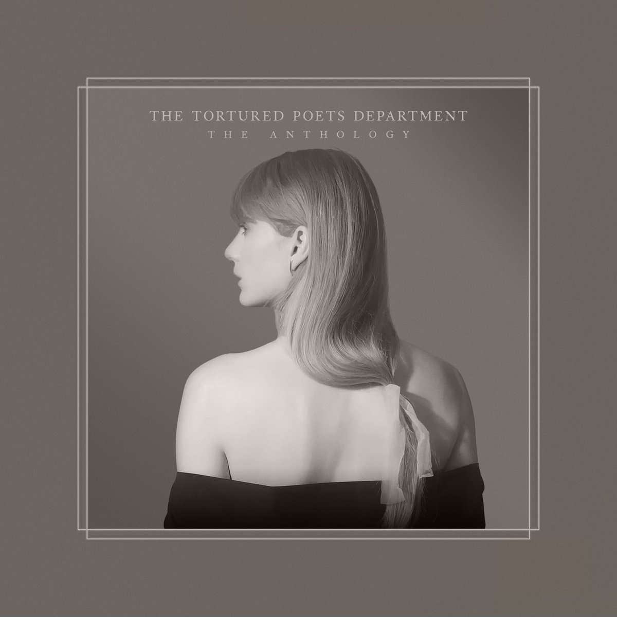 🚨 ‘I Hate It Here’ by Taylor Swift has seen a massive surge in streams (487,000+) following the conclusion of the 2025 AMAs.