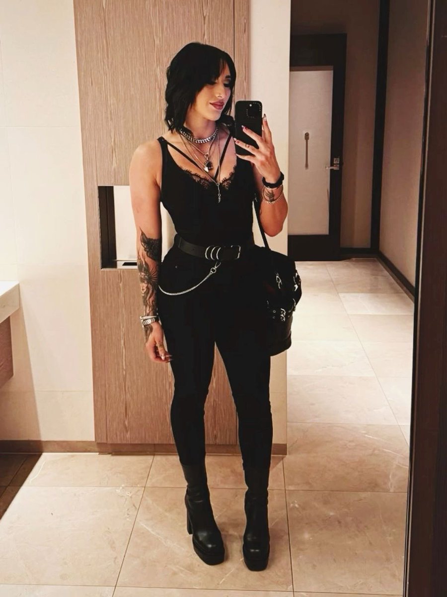 <a href="/dawnxanderdaugh/">Joyce summers-vega ( PARODY ACCOUNT )</a> Ah~ mommy ~ please break my back ~🥴😩