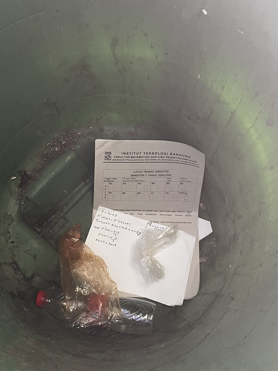 rafkaskr's tweet image. siapapun, semangat.