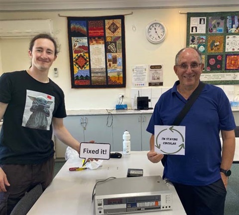 REPAIR CAFE REGISTRATIONS NOW OPEN!

📅Saturday 14 June 2025, 10am - 1pm
📍Amaroo Neighbourhood Centre, 34 Amaroo Street, Chadstone 
🔖FREE event. 
📢REGISTRATIONS CLOSE WEDNESDAY 11 JUNE!

Register at monash.vic.gov.au/repair-cafe