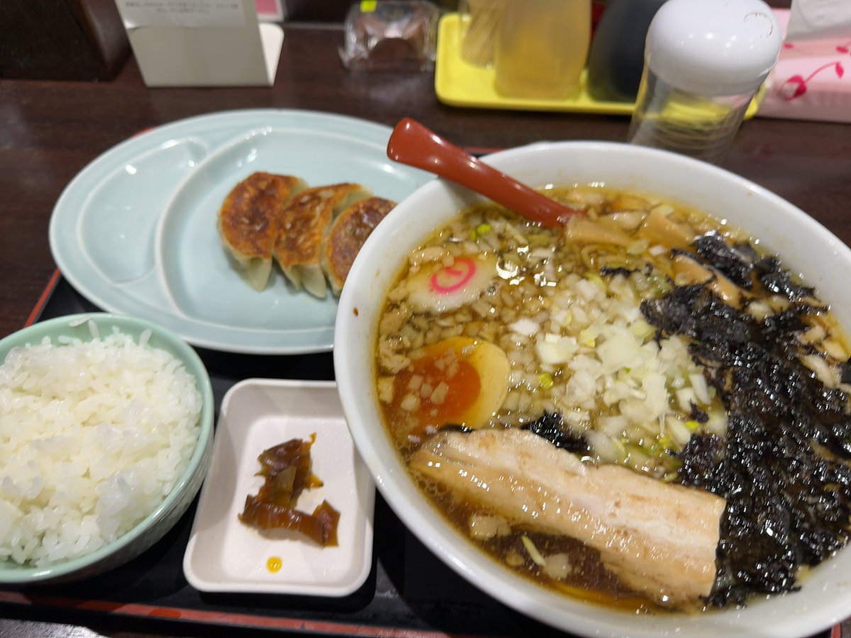 TAKA06012's tweet photo. 健康診断だからって控えるタイプじゃないけど、食べてから後悔🤣❓

実はドキドキなチキンボーイです🫣 https://t.co/H0DOiOrovN