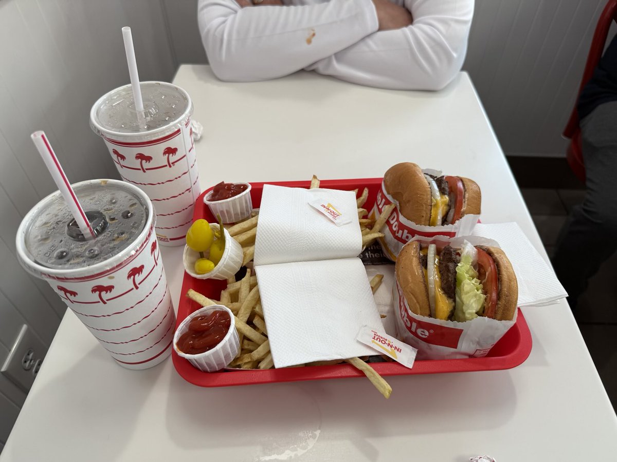 California = In-N-Out
🍔🍟👍