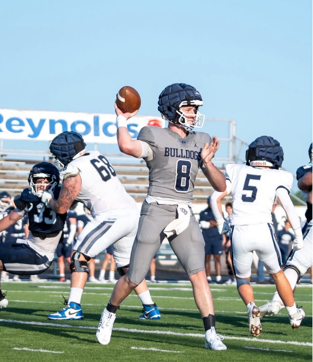 CodyTaylor68's tweet photo. Spring ball complete. 
Summer workouts are here! 
Senior Season Loading…
#Trenchgang #FastFeetViolentHands #2x6ADefendingStateChamps #EarlyGrad https://t.co/JgkU6LJB6B