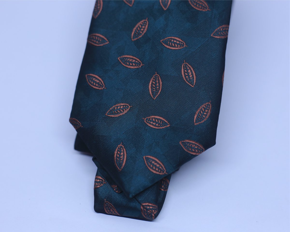 tiecollege's tweet photo. Neck TiE | GHS100 https://t.co/iz7U0ujZ15