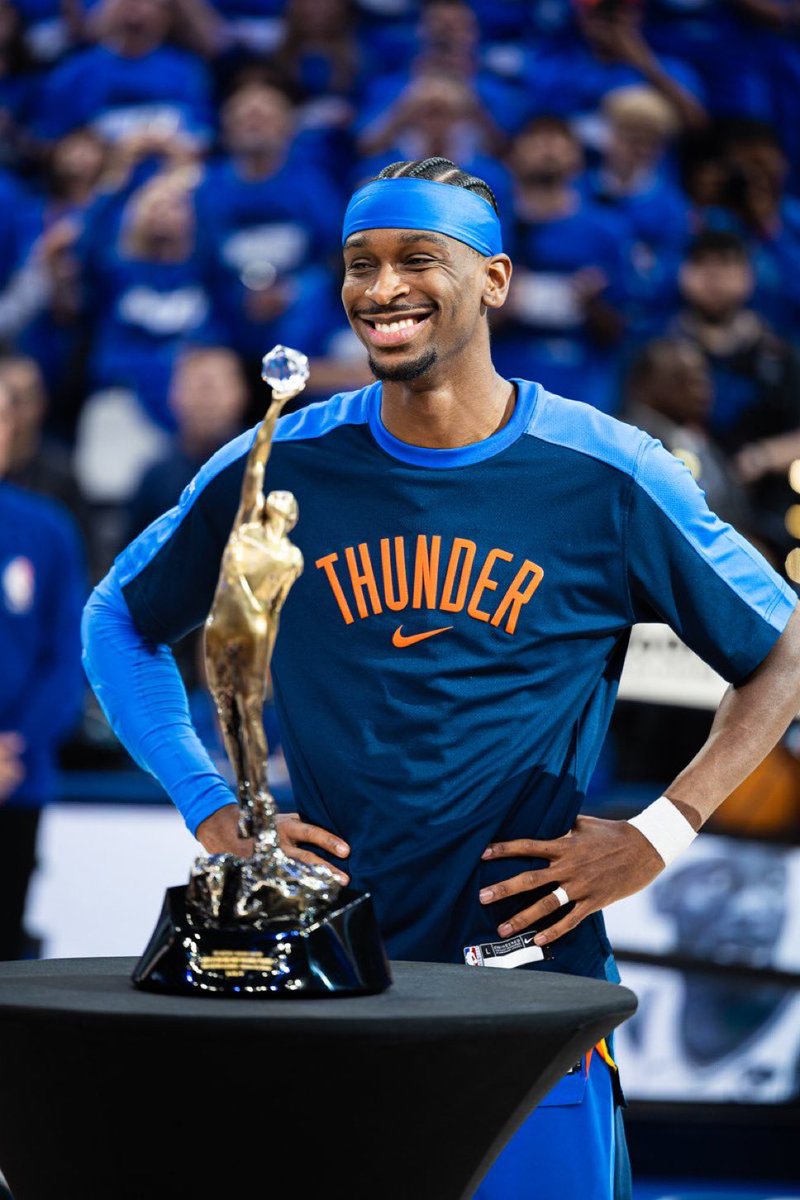 SHAI GILGEOUS-ALEXANDER TODAY

40 POINTS
10 ASSISTS 
9 REBOUNDS