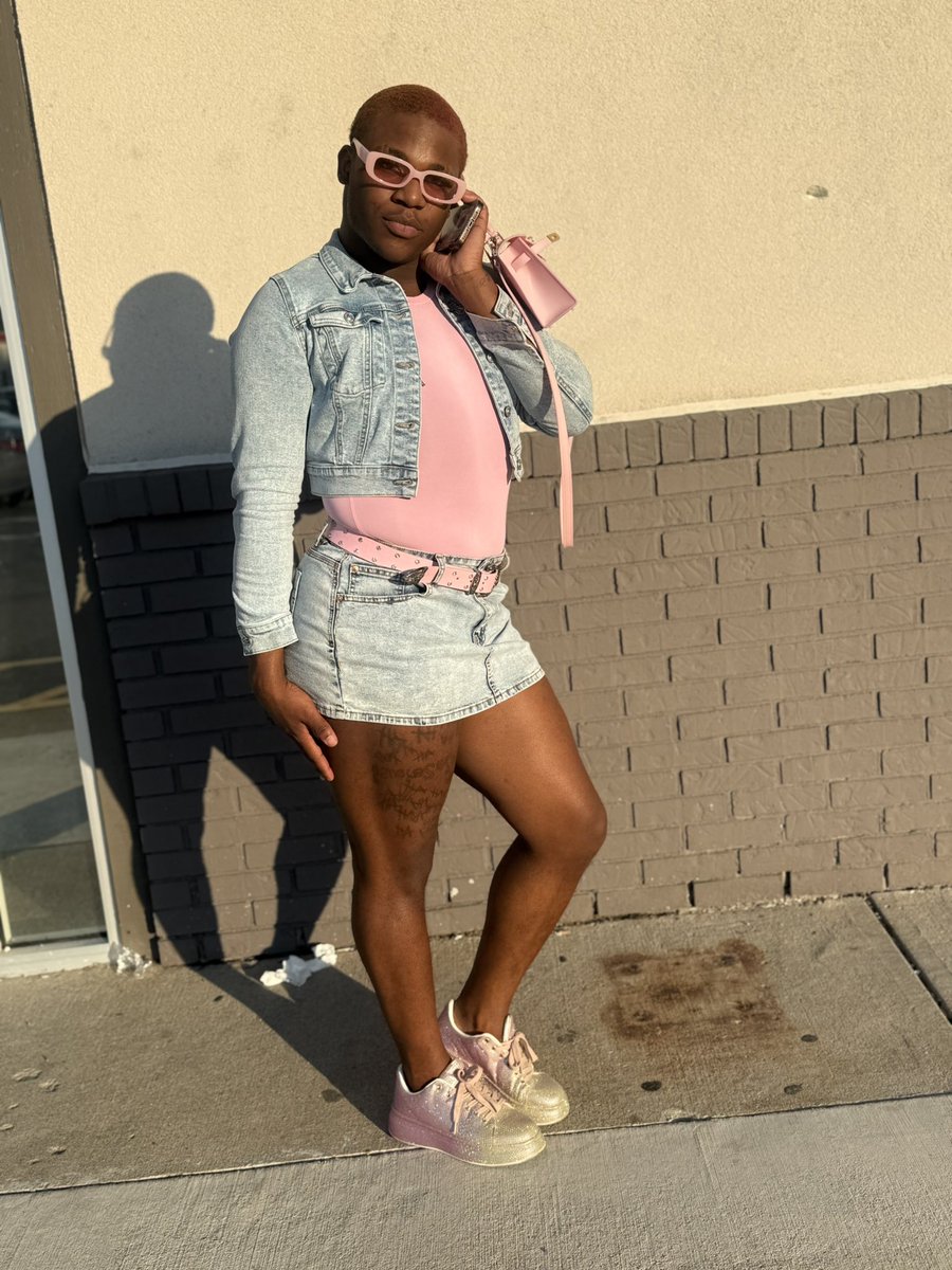 DerreonjM's tweet image. Where the indy ppl att???
Hmuu smoking buddy???