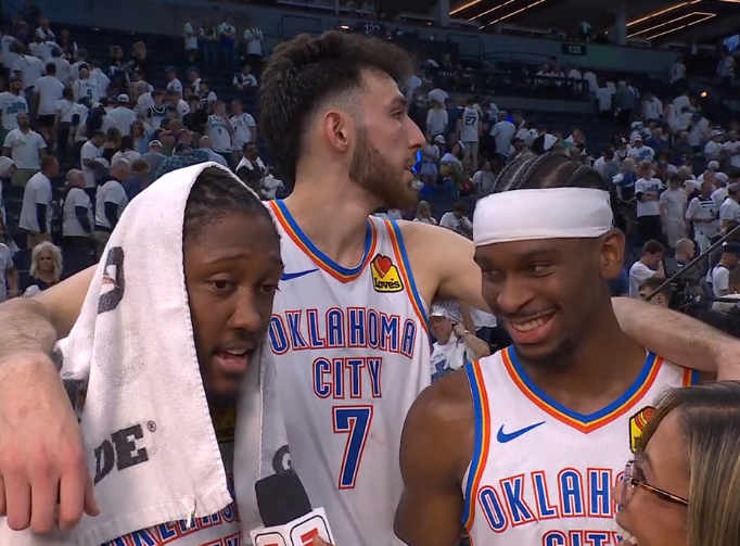 50NuancesDeNBA's tweet photo. SHAI GILGEOUS-ALEXANDER CE SOIR :
40 PTS À 43% | 9 REB | 10 AST

JALEN WILLIAMS CE SOIR :
34 PTS À 54% | 5 REB | 3 STL

CHET HOLMGREN CE SOIR :
21 PTS À 64% | 7 REB | 3 BLK

PERF DE BIG 3 😤😤😤 https://t.co/RnpHluD1cN