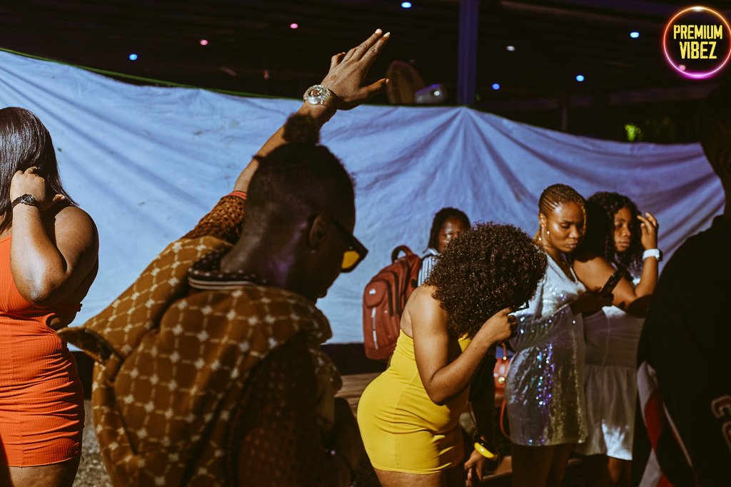 itsWillyWillz's tweet photo. Willywillztrustees
Nights come and go,but Party nights like this at @Thepremiumparty
An experience of a lifetime!
Cc @Punaclia
#PunacliaEntertainment
#Superstar #Explore #Explorepage #Trending #Alimosho #Willywillz #hyperoyalwillywillz
#Ubuntu #Ubuntujive #UbuntuSounds https://t.co/FGnZofjn69
