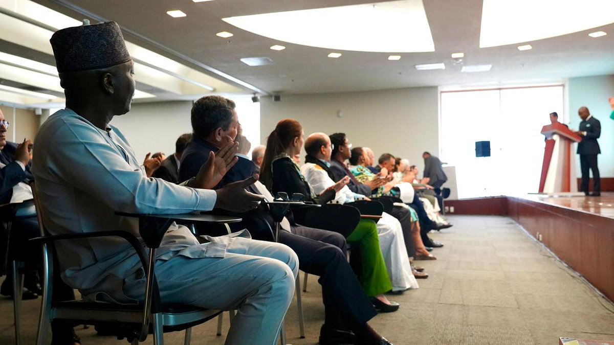 SRE_mx's tweet photo. COMUNICADO. "Celebra México la Semana de África 2025 para fortalecer lazos con el continente africano".

https://t.co/OKvfMc0XUd https://t.co/K2Cmn8aA7v