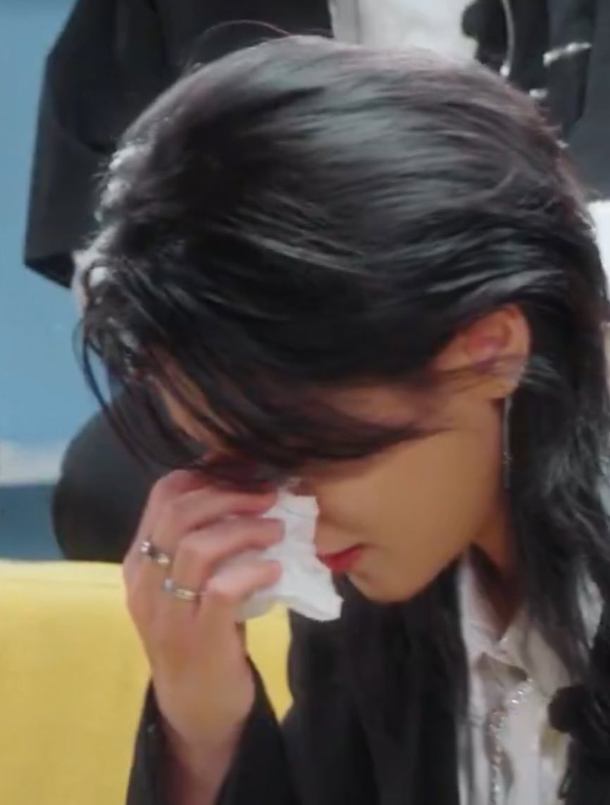 Dua hari lalu, gua ke resto sama teman. Terus lihat menu yang kayaknya ✨endulita✨

Tapi, harganya cukup takai. Jadi gua tanya pelayannya, ini porsi berapa orang? Katanya 3.

Gak jadi beli karena gak ada yang minat selain gua.

Tapi masih kepikiran sampai sekarang.