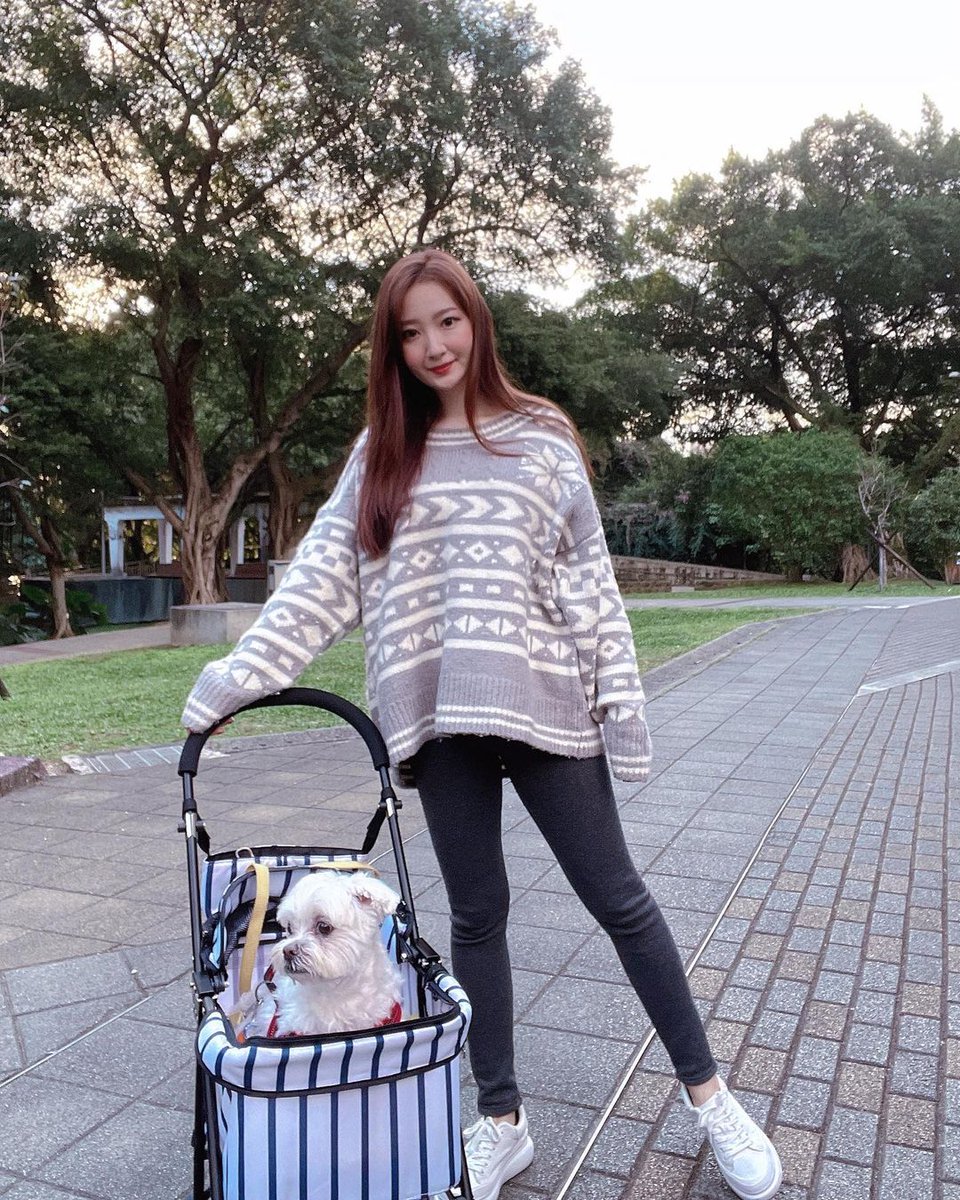 Dog so cute 😁😁