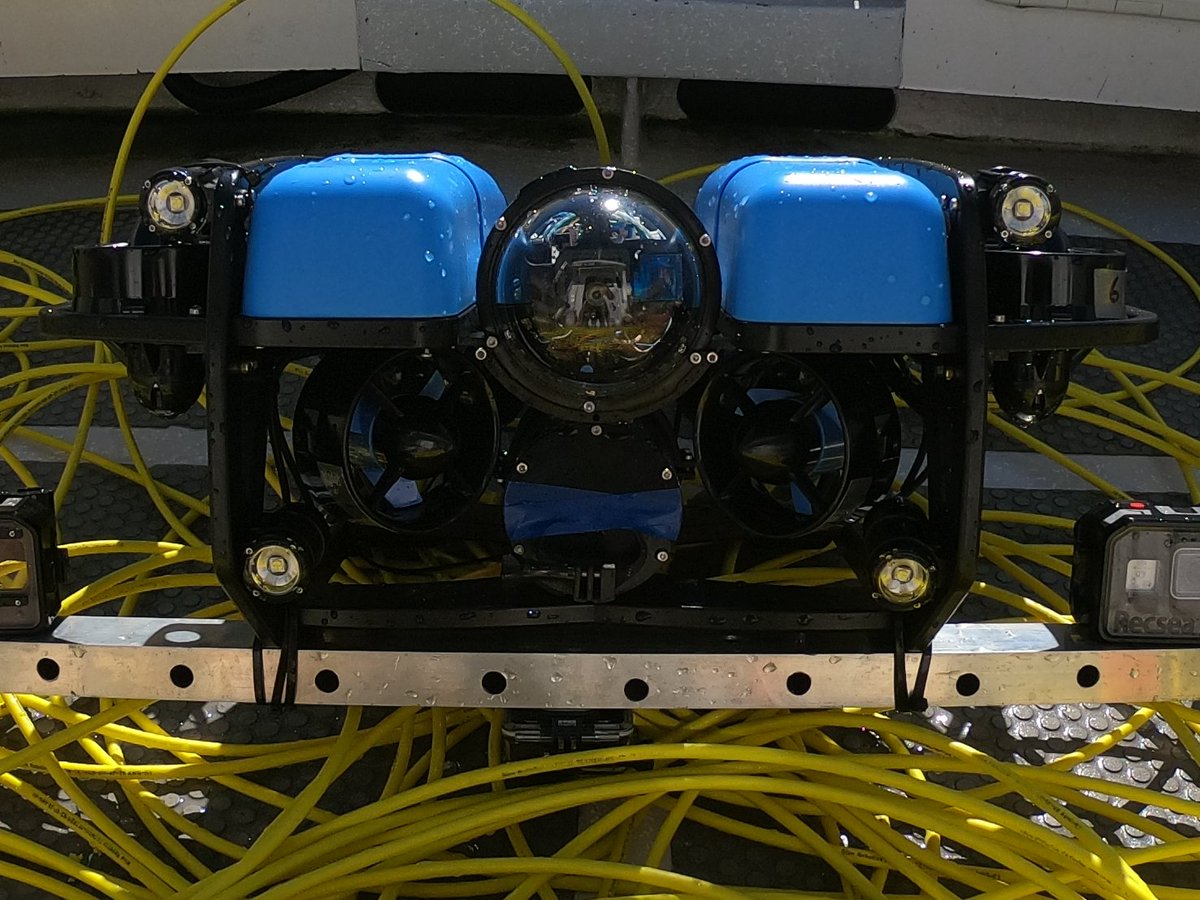 What case do people use when flying with their #BlueROV with heavy upgrade? It seems most of the pelican/spacecase etc are inches too small...