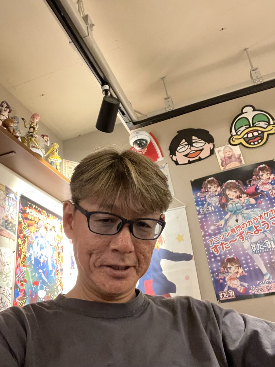 0kj11's tweet photo. すた〜ず池袋店
ヌルテカに塗っておきましたよ
乾いたら艶消しになりますけどね

#アニソンカフェ
#すたーず池袋 https://t.co/qNJz6xzjwB