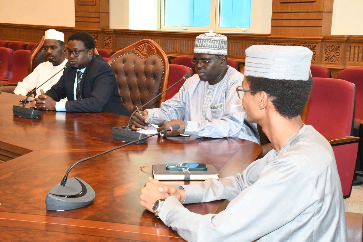 Visite d'immersion   
Les auditeurs ont visité également  le Ministère des Affaires Étrangères, où ils ont été accueillis par M. Mahamat Issa Zakaria,SGA dudit ministère .Une immersion enrichissante au cœur des enjeux diplomatiques et de la coopération internationale.
#SIEL2025