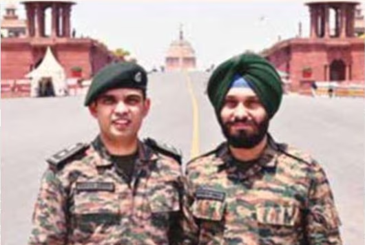 🔴 ऑपरेशन सिंदूर का लोगो भारतीय सेना के लेफ्टिनेंट कर्नल हर्ष गुप्ता और हवलदार सुरिंदर सिंह ने डिज़ाइन किया।

#OperationSindoor #IndianArmy #MadeByBravehearts #DeshKeRakshak