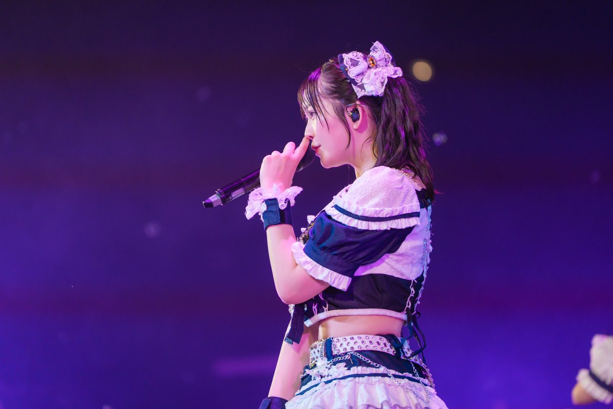 suzuka_0094's tweet photo. こんな弱くてちっぽけな私を見つけて一人のアイドルとして認めて好きになってくれて、、
みんなが私をアイドルにさせてくれていました

4年4ヶ月夢のような毎日を
本当にありがとうございました

以上手羽先センセーション 黄色担当
佐山すずかでした！またね💐💛 https://t.co/5J1zLZW5bS