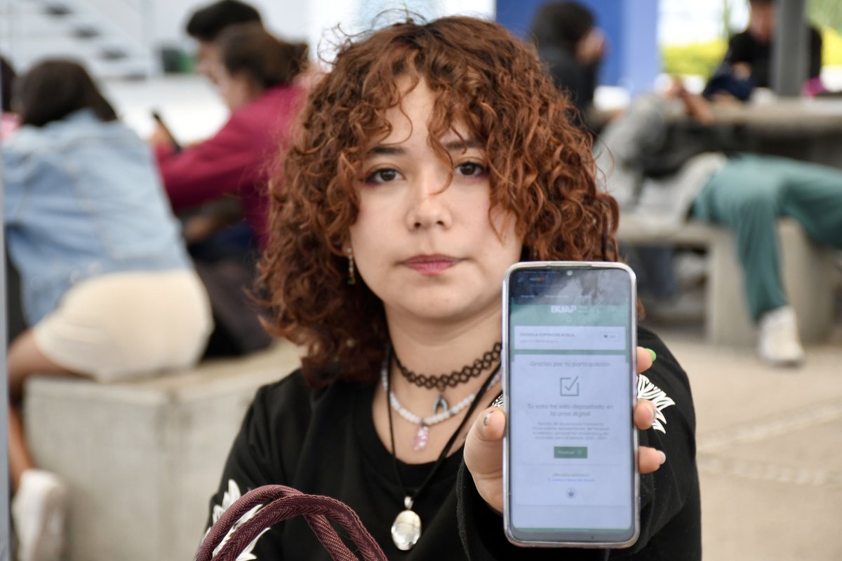 En la BUAP se eligieron 179 consejeros universitarios propietarios.

Así también directores de cinco unidades académicas.

Más información aquí: ow.ly/unyL50VYY79

#BoletínBUAP #BUAP #ElecciónBUAP