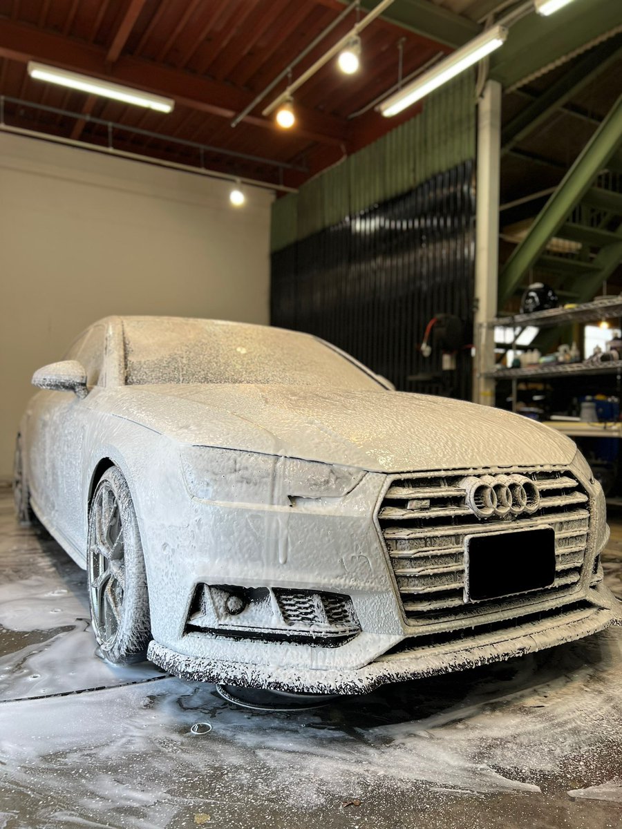 EUROStageTsune's tweet photo. シャンプー3回目！
中性シャンプーで中和しくれてます！
やっとシャンプー終了🤣

#EUROStage #VW #Audi #GiantLeap ＃岡山県 ＃倉敷市 https://t.co/9WX8ilLFXV