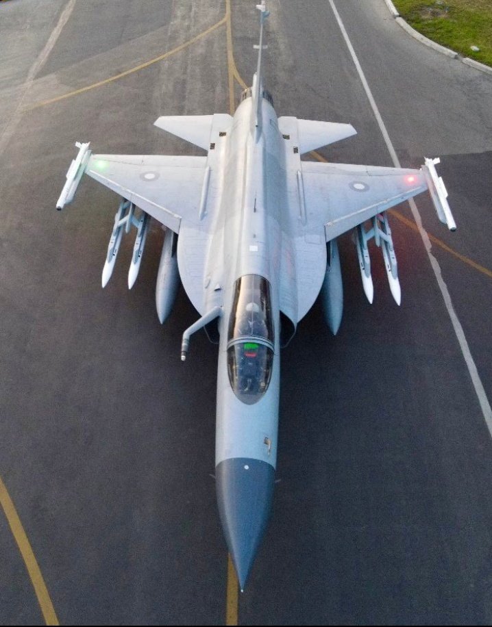 saim_kasuri's tweet photo. BREAKING: Azerbaijan to buy 40 JF-17 Block III jets from Pakistan in a $4.2B deal — a major boost to Pak-Azeri defense ties. Pakistan joins Turkey, Russia &amp; Israel as key arms suppliers to Baku.
#Azerbaijan #Pakistan #jet #jf17thunder #JF17_Block_iii https://t.co/B85IzrRrEl