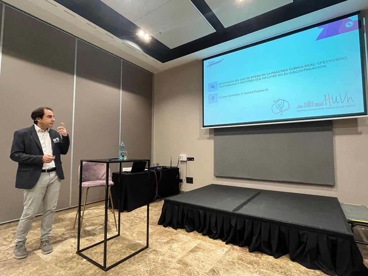 El Dr. Santalla <a href="/GineGranada/">Ginecología y Obstetricia HVN Granada</a> <a href="/hospital_hvn/">HUVN</a> expone en una reunión nacional celebrada en Madrid los datos sobre el estudio realizado sobre el tratamiento médico de los miomas.