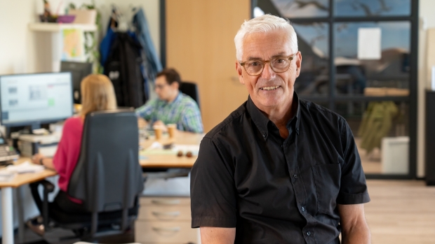 Albert Brouwer neemt na 50 jaar afscheid als hoofdredacteur: 'Ik blijf dus gewoon Urkerlander' -  heturkerland.nl/l/48503