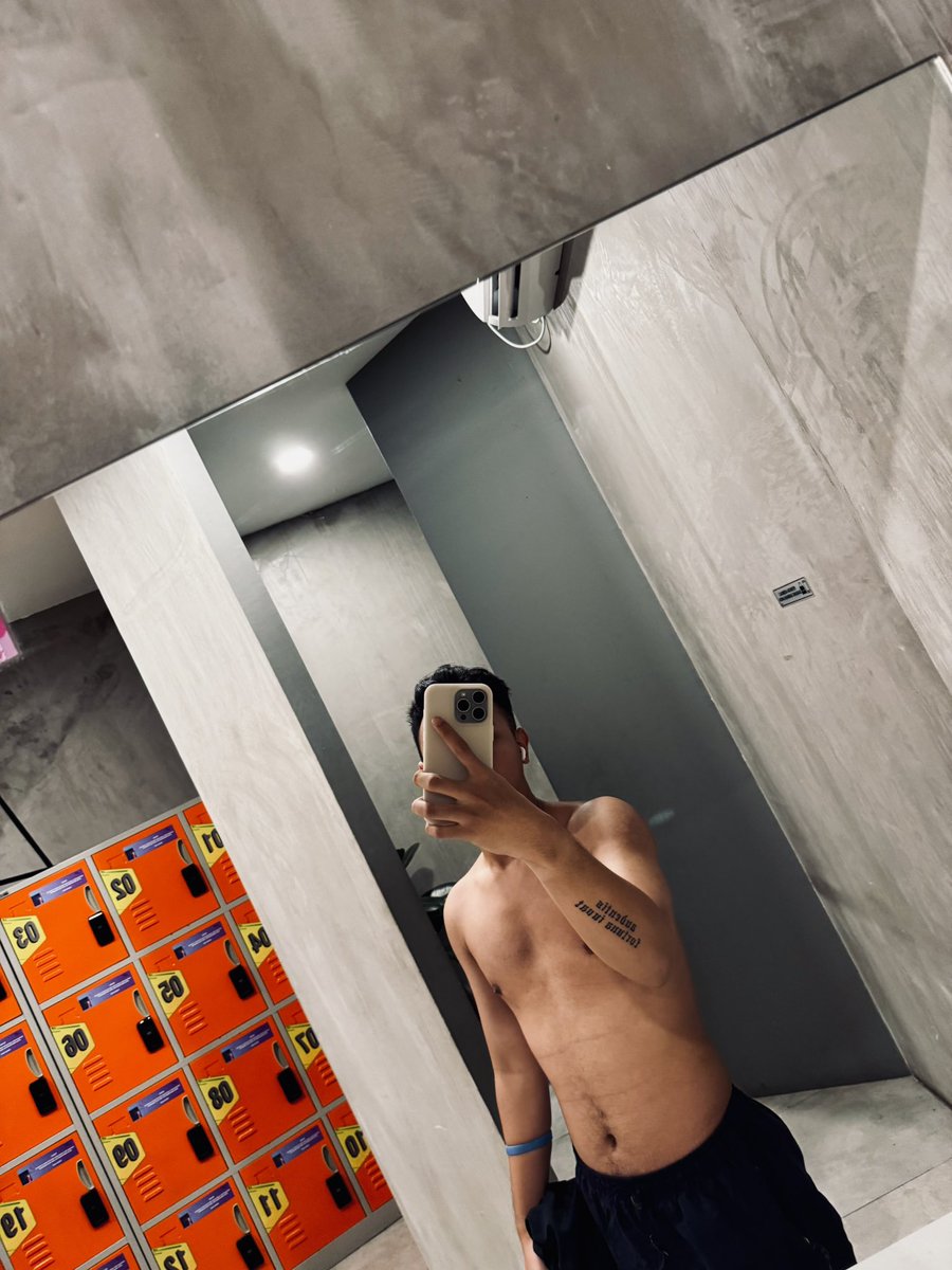 Zecneverfound tweet picture