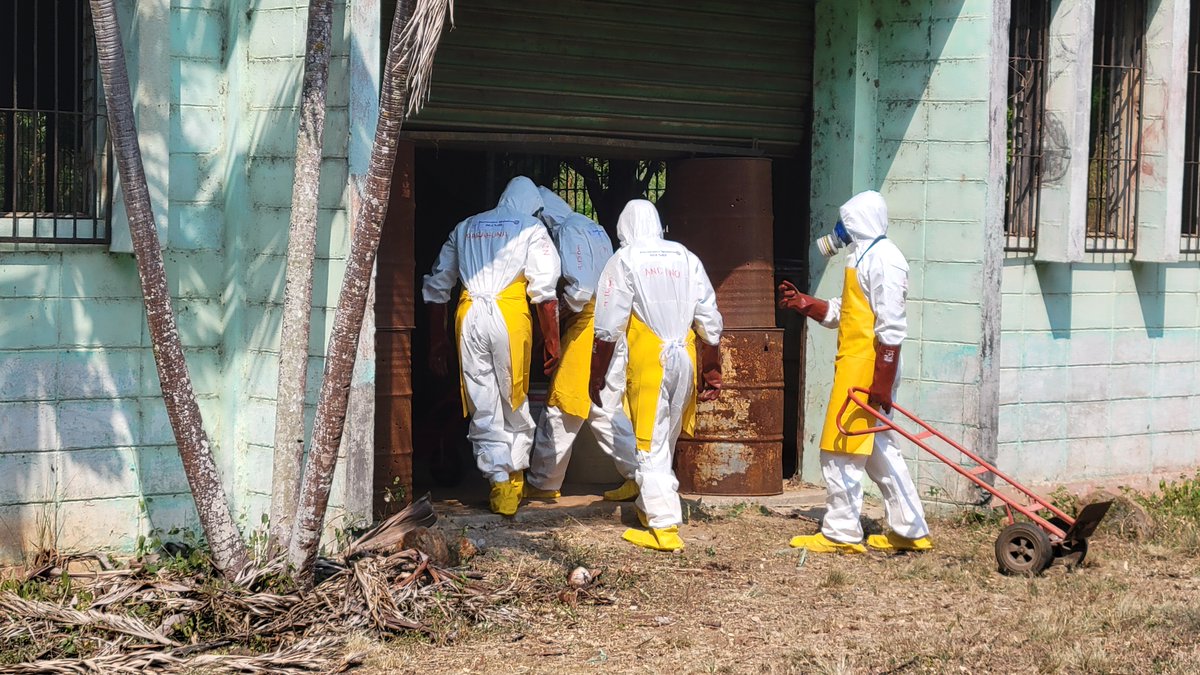 UNODC's tweet photo. Honduras turned an environmental liability into a concrete step against drug trafficking.

With UNODC support, 3.3 tons of controlled substances were destroyed in high-temp containers, to be converted into fuels.

A safe, energy-efficient &amp; environmentally friendly solution! https://t.co/ku3sAu2gna