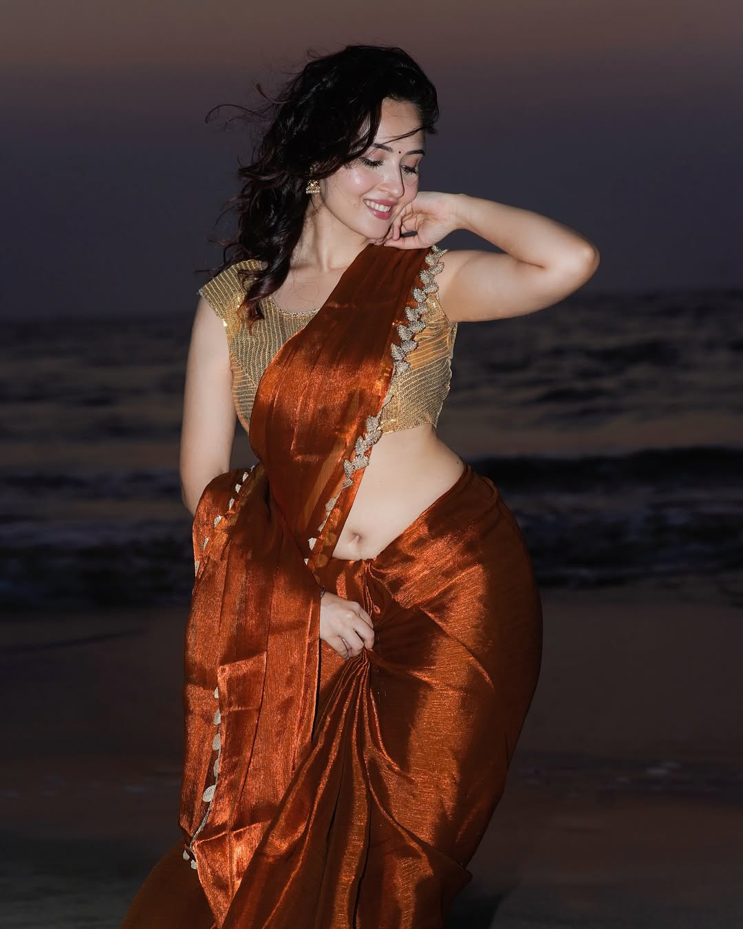 Gr7bISpWAAAQME9?format=jpg&name=large