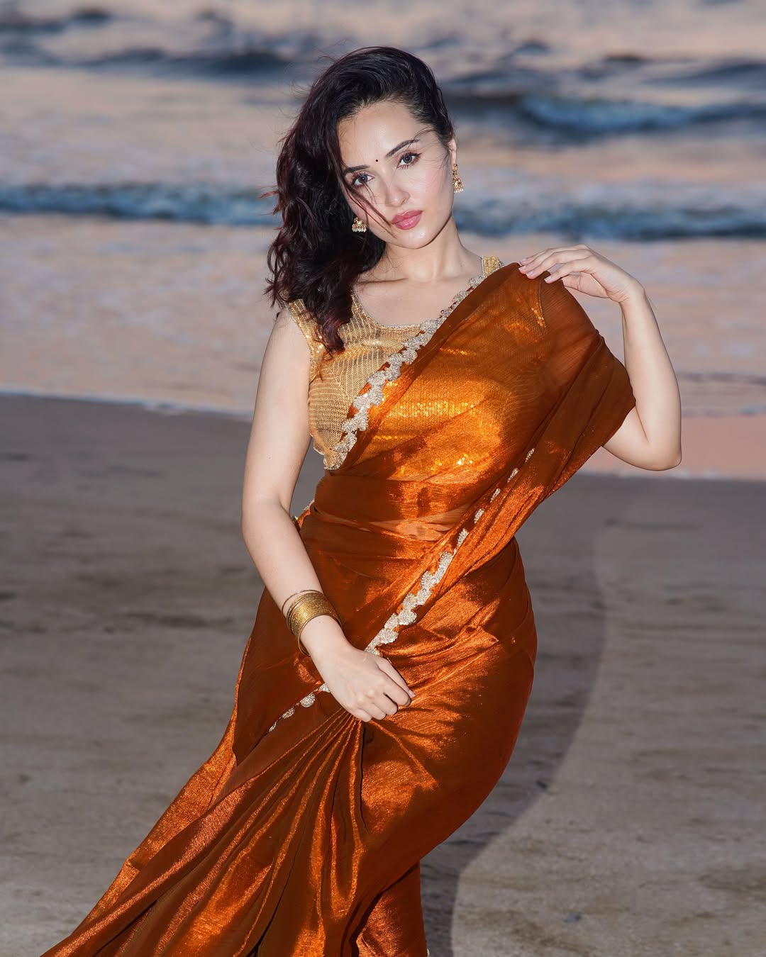 Gr7bJE9XsAAjl3Y?format=jpg&name=large