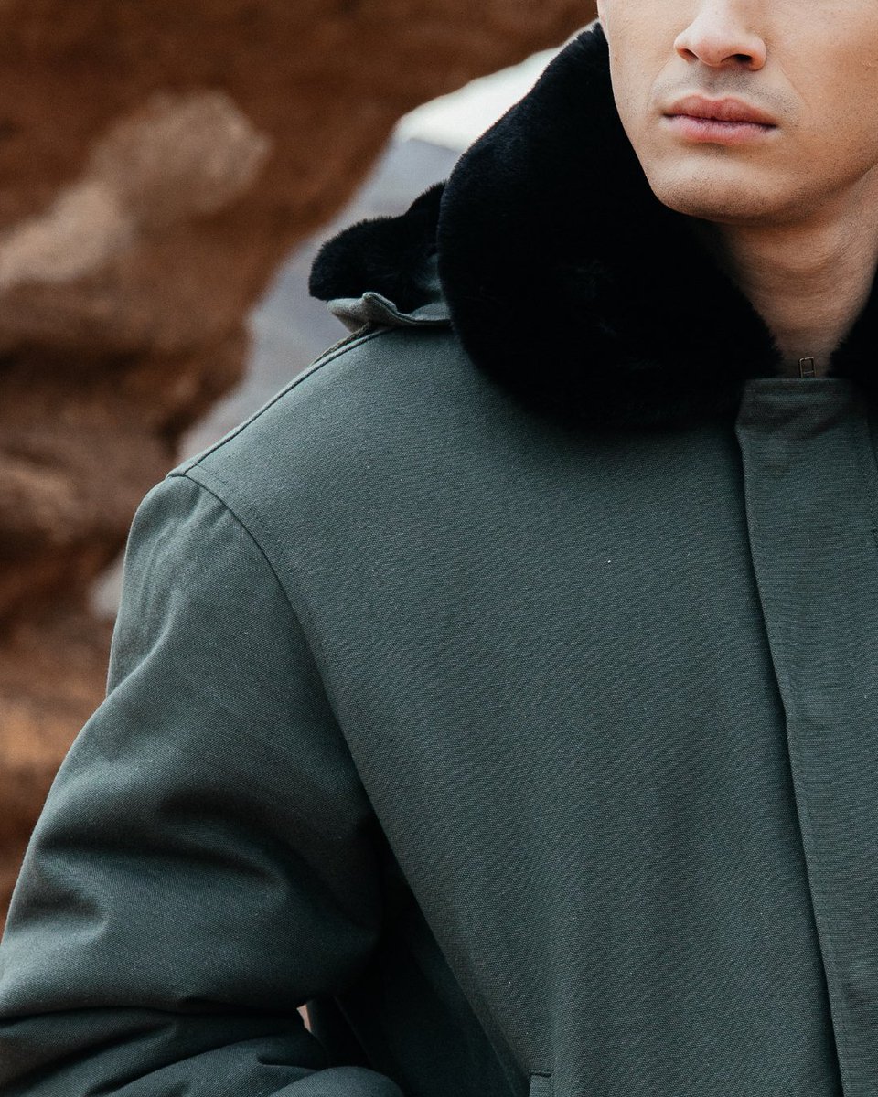 coulange1918's tweet photo. Effortlessly blending into the raw textures of nature — rugged cliffs, cool tones, and clean silhouettes. This look is all about understated strength.
#DesertStyle #ModernExplorer #MensFashion #NatureInspired #EarthTones #OutdoorEditorial #MinimalLook #StyleInTheWild https://t.co/HIbF8UYeNt
