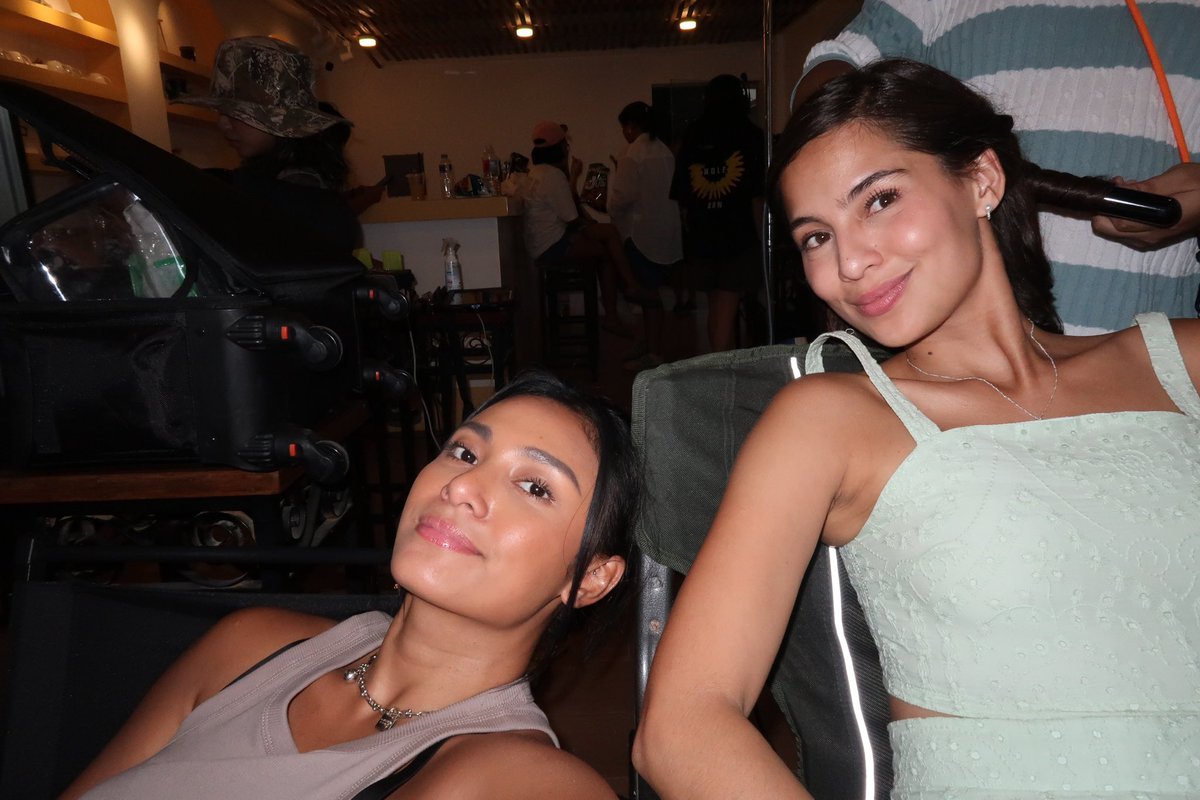 pagaagawan trope in open endings but they’re all lesbians tap my veins and inject this shit right in it and then i would back it up with a snort