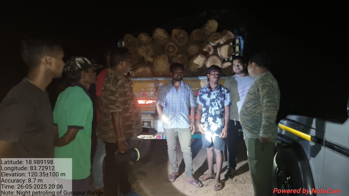 dfo_rayagada's tweet photo. During Night Patrolling caught one Bolero pick up loaded with 29 round teak logs vehicle no AP07 TG 8927 Near Relligurha of Jagannathpur beat of Gunupur Section of  in presence of FRO Gunupur, Fr Jaydev sabara, FG Ram Kumar Nayak and Para Squad of Gunupur Range of Rayagada Divn. https://t.co/ZxDY4wcr57