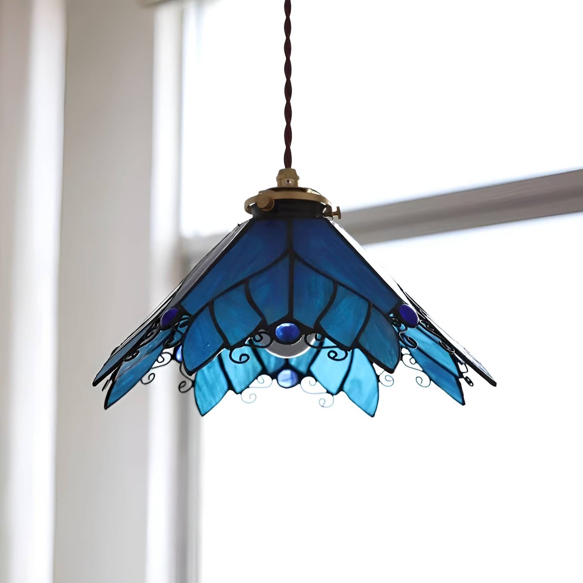 ShineLifeLight's tweet image. 🌿Tiffany Leaf Stained Glass Pendant Light🌺

shinelifelighting.com/products/tiffa…

#pendantlight #glasslighting #tiffanystyle #artdecor #decorativelighting #vintagestyle #vintagelighting #lightingdesign #lighting #homelighting #livingroomlighting