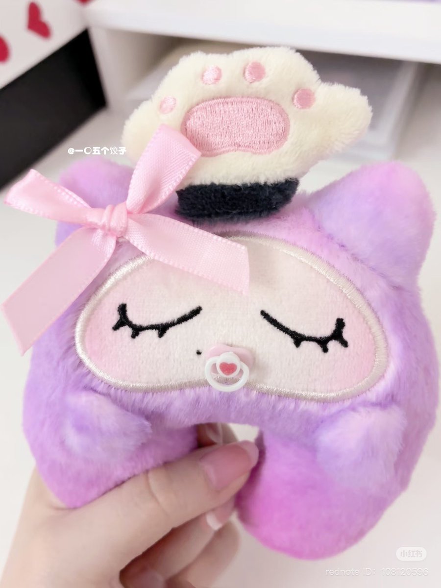 flowerkyoongie's tweet photo. Incess kkuru gemes bgt jir di ksih dot, segala pita juga di ksih mainan kursi kuda2an😭😭 https://t.co/A0bp80dQEd