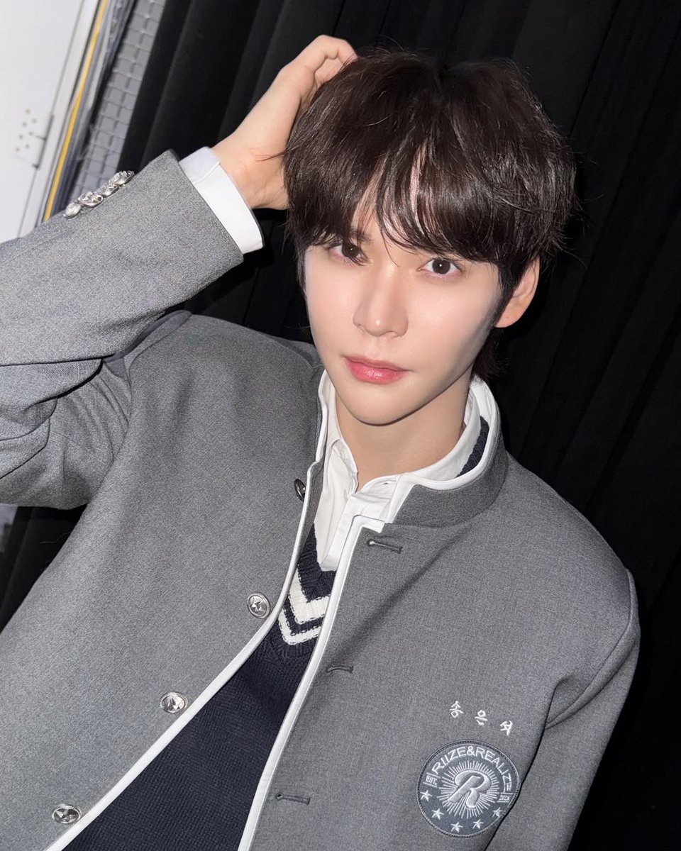 They say high school crushes fade… but what if I was your high school crush?