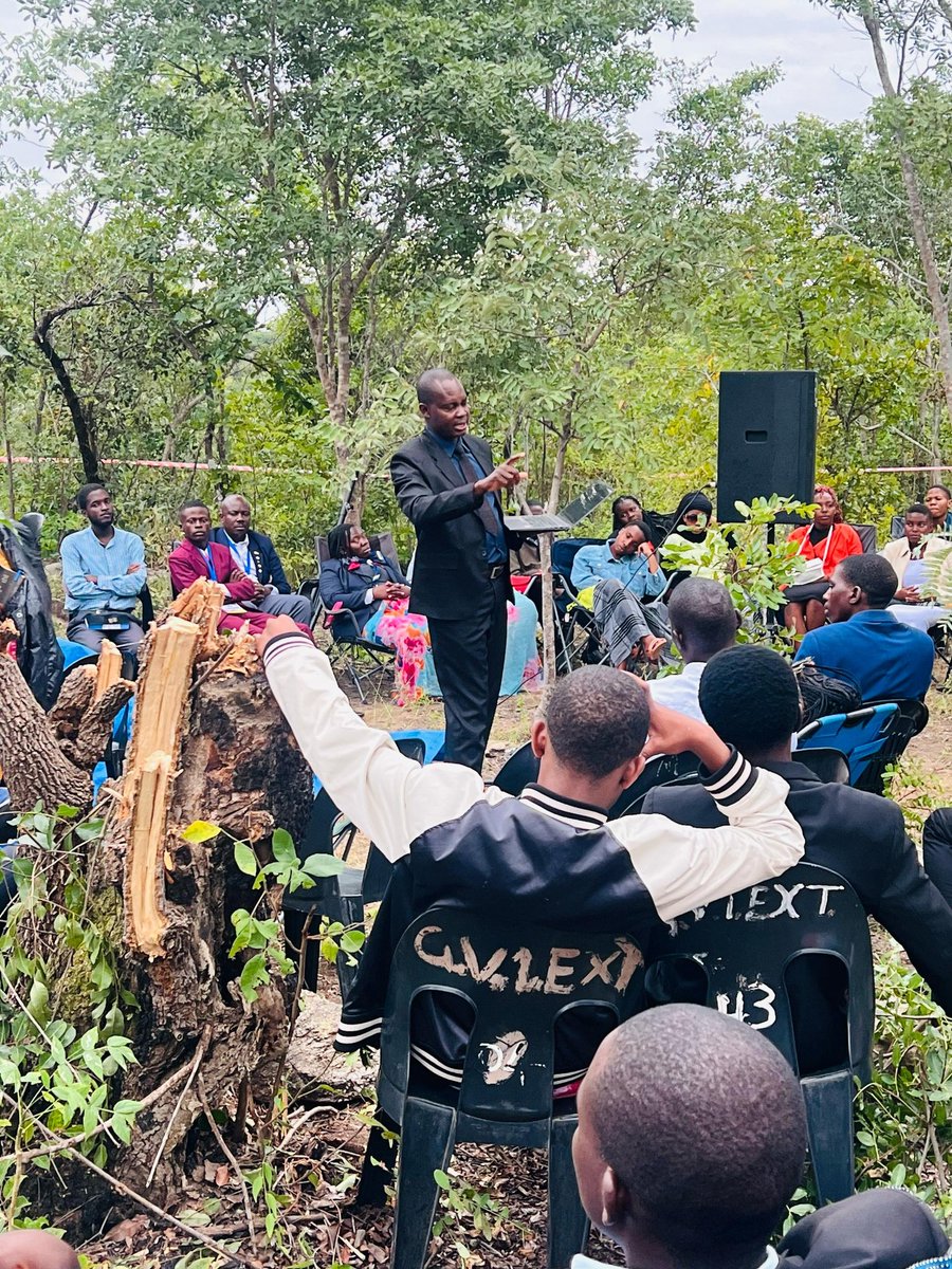 My Dear Learners:
If you’re a college or university student preparing for life in an A.I. world, you may need to ask yourself: Which classes will give me the skills that machines will not replicate, making me more distinctly human? 
Your Mentor