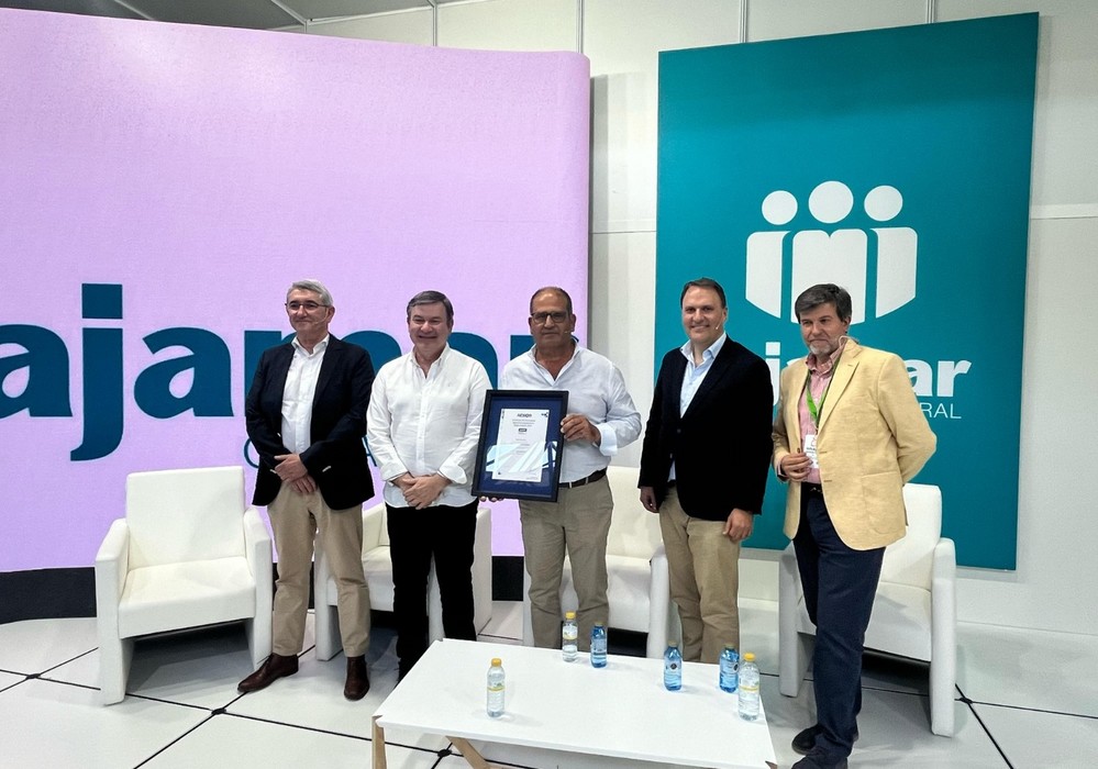 S.A.T. Costa de Níjar refuerza su compromiso con la producción sostenible gracias a la certificación AENOR en Agricultura Regenerativa fhalmeria.com/noticia-36324-…
