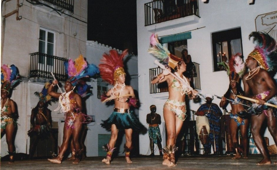 📸RECORDATORI

😉Fins aquest dimecres pots visitar l'exposició sobre Festes populars i actes culturals a Cubelles (1985-2000), de l’arxiu d’Antoni Pineda.

🎉 Es pot veure al Centre Social Joan Roig i Piera amb motiu del nostre 25è aniversari.

👉amicscastell.blogspot.com/2025/05/exposi…