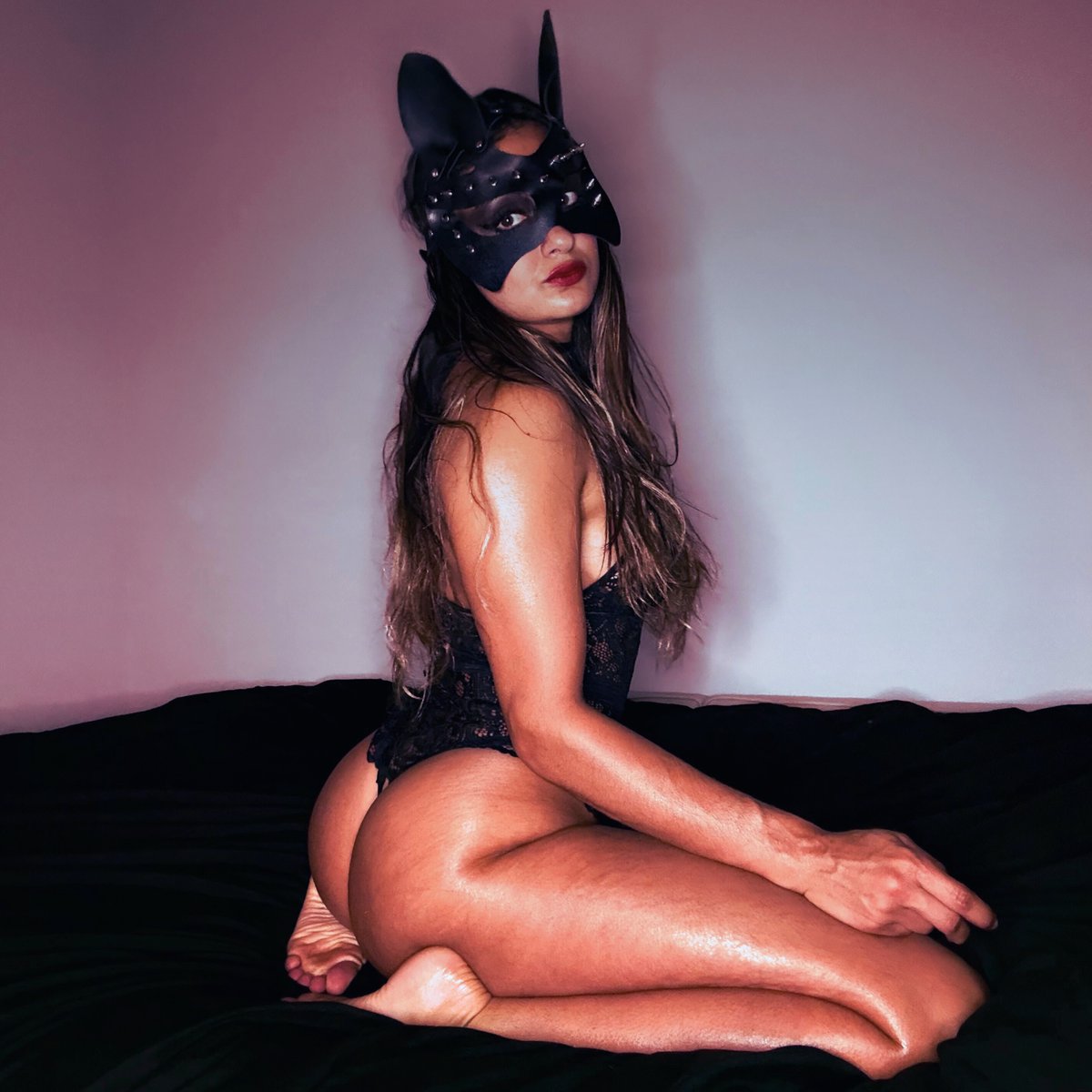 NixiOffical's tweet photo. Just for the first 10…
50% off your first month — because I want you to see it all.
I’ve already posted things I probably shouldn’t have,
and there’s even more waiting in your messages.
Don’t just stare. Come get a taste before the door closes.
https://t.co/IhP68MzZ3e https://t.co/b3ClHV9EC8