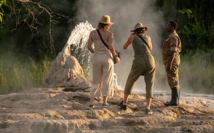 new_era_safari's tweet photo. The Sempaya Hot springs are found in Semuliki NP in western Uganda. These amazing springs have high temperatures up to 100 degrees . The force, strength and hotness of this springs show the strength of the geographical forces underground. Explore the beauty of uganda  with us. https://t.co/3tPjNFuaVC