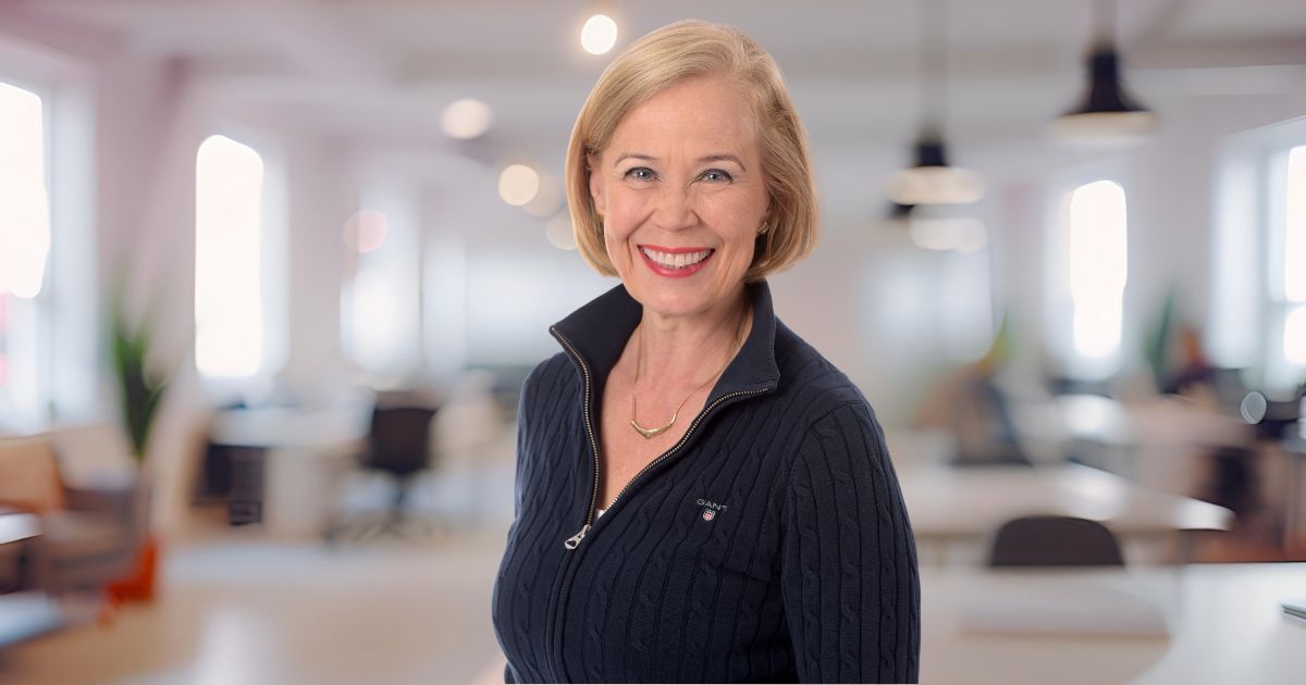 Työpaikat, jotka rohkaisevat työntekijöitään elämään omien vahvuuksiensa kautta, voittavat. Ne saavat riveihinsä ihmisiä, jotka eivät vain suorita tehtäviään, vaan rakentavat, innovoivat ja sytyttävät toisia ympärillään.  
#Kollega_fi 
kollega.fi/2025/05/heita-…