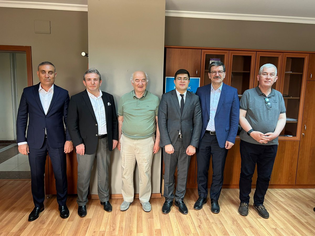 Akademik danışmanlığını yürüttüğüm Dr. Zemfira Afandi ve jüri üyesi olarak yer aldığım yeterlilik sınavlarında, Dr. Afandi ve Dr. Arif Hüseynli üstün performansla süreci başarıyla tamamladı.
Kendilerini içtenlikle tebrik ediyor, 

#GaziÜniversitesi #TıpFakültesi #AkademikBaşarı